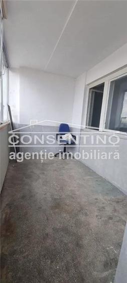 Se vinde imobil cu 2 camere , bdul N. Balcescu , liber , decomandat - 7