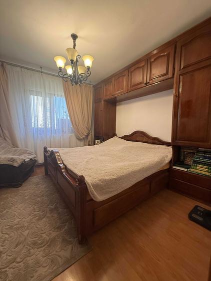 Apartament 3 camere, decomandat Str. Mihai Viteazu - 5