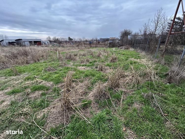 Vand teren in Gradiste,intre case,st.670 mp. - 2