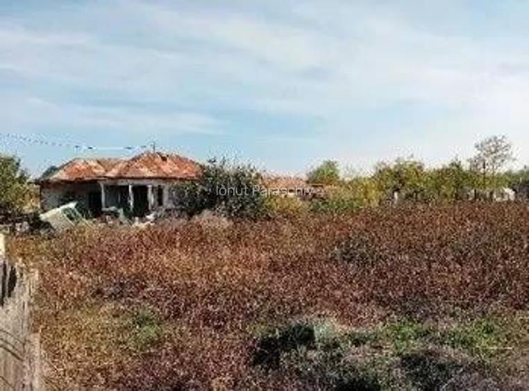 Casa si teren Glodeanu Sarat ; ID: R2839616