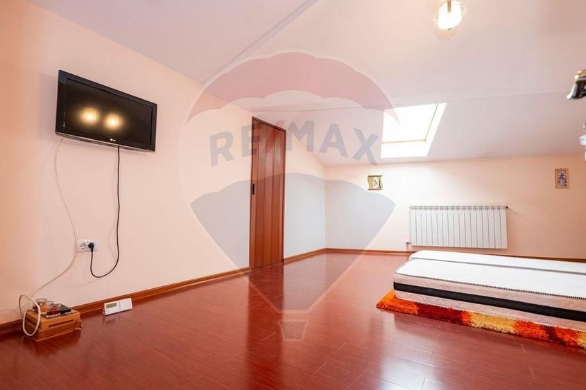 Casa 5 camere + spatiu comercial  zona centrala - 10