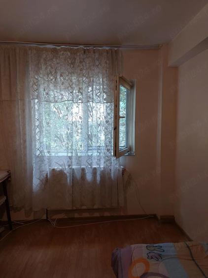 Inchiriez apartament 1 camera decomandat in HUSI Aleea Scolii 8, zona Stadion - 6