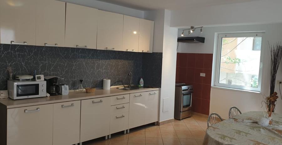 EXCLUSIVITATE - Apartament cu 3 camere în zona Vega Butoaie, cu vedere la lac - 5