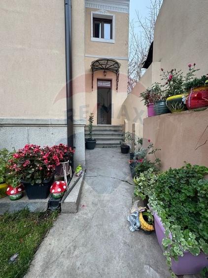 Casa stil boieresc,zona centrala, teren 450mp, comision zero - 35