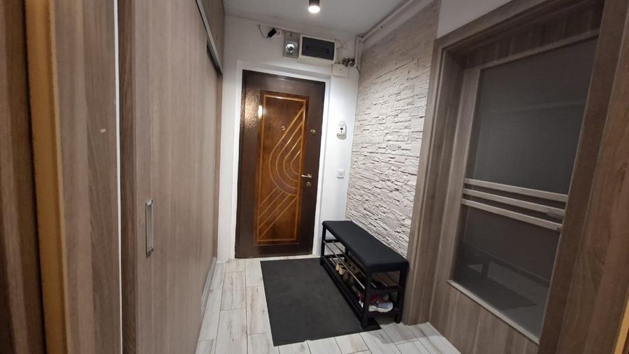 Apartament 2 camere complet renovat, Podu Roș 53 mp, etaj 1/10 - 4