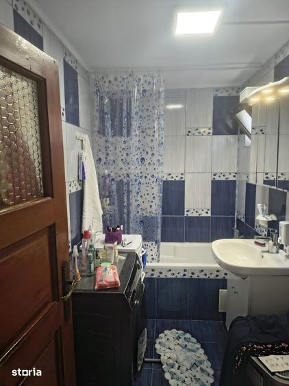 Casa cu curte, pivni?a ?i centrala pe gaz in zona urbana - 7