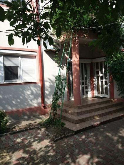 Vila Parter+Etaj de vanzare in Sendreni, jud.Galati, 5 camere, teren 688mp - 1