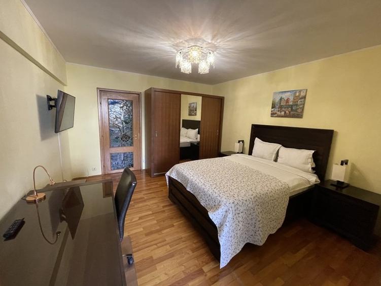 Garsoniera ultracentrala, mobilata , etaj 3, bloc solid, termoiz, langa Cismigiu - 1