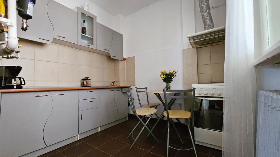 Apartament 3 camere Hala Traian -Bloc 5 apartamente - 7