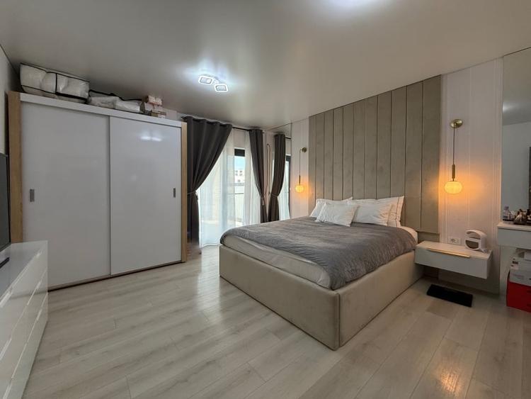 Mamaia-Sat, Vila modernă, mobilata si utilata complet, 15 camere - 5