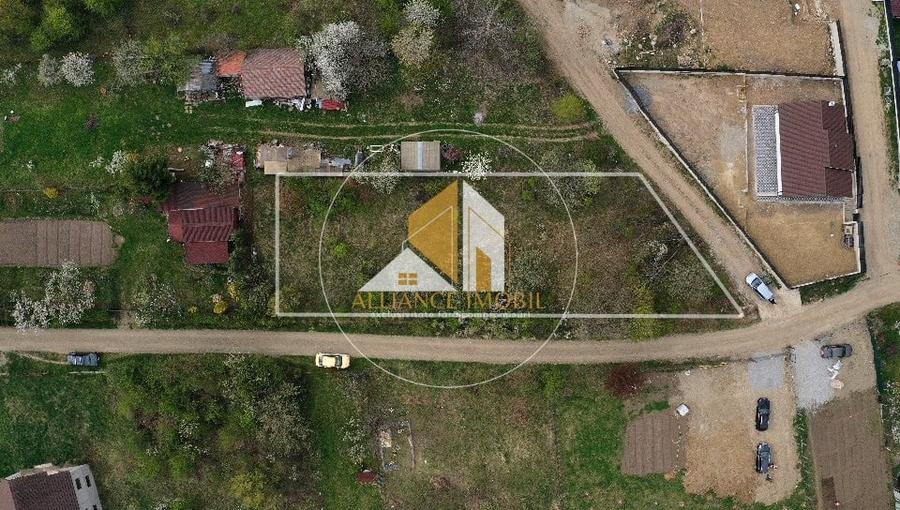 Teren agricol extravilan de 1000 mp, în Nord-Est