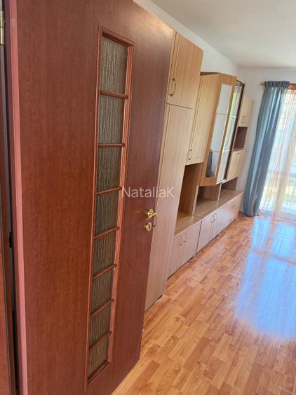 Vand garsoniera confort renovata.