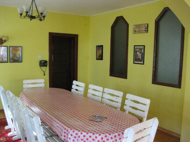 Casă cu 14 camere cu Canalizare în Valea Alba