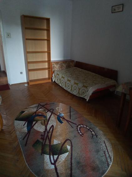 Garsonieră decomandată în Drumul Carului