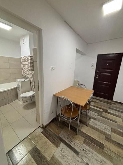 Garsonieră decomandată, mobilată în Aradului