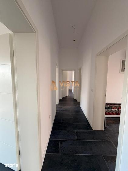 Casă cu 4 camere cu Teren 500 Mp în Central
