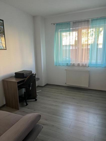 Spațiu comercial, de 42 mp, în Decebal