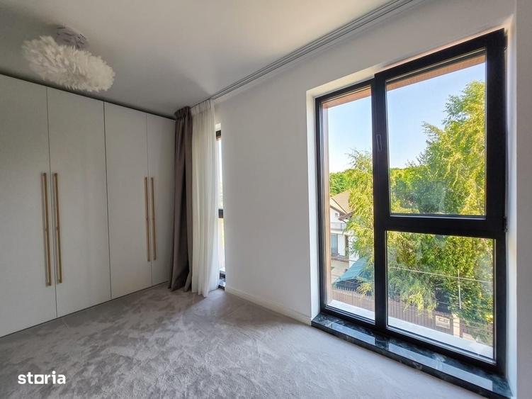 Apartament cu 4 camere decomandat în Exterior Vest