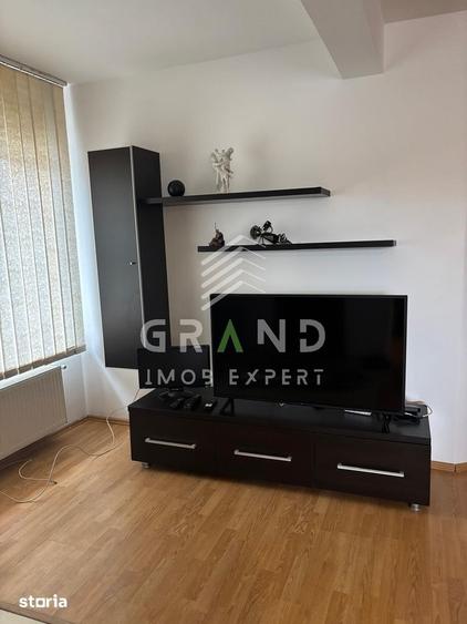 Apartament cu 3 camere decomandat, mobilat în Iris