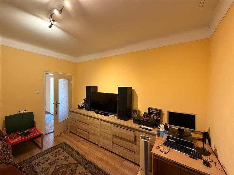 Casă cu 3 camere cu Teren 904 Mp în Spitalul Județean