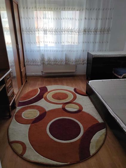 Apartament cu 3 camere decomandat în 1 Mai