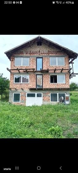 Casă cu 4 camere în Unirii