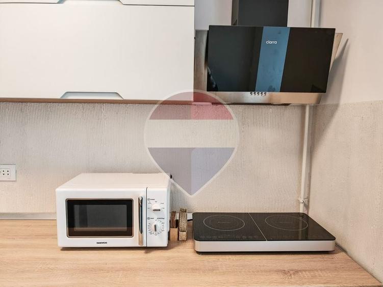 Apartament cu 2 camere semidecomandat, mobilat în Bd. Coșbuc