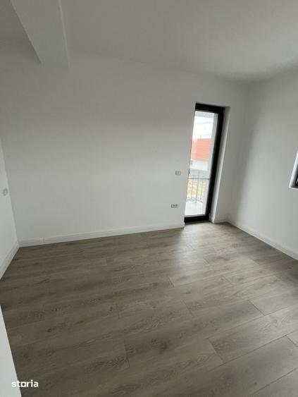 Casă cu 4 camere cu Teren 250 Mp în Central