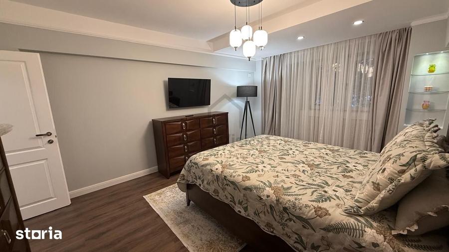 Apartament cu 3 camere decomandat în Centrul Civic
