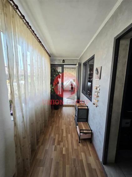 Casa 3 Camere, Teren 230 mp, Zona Excelenta in Medeea - 4