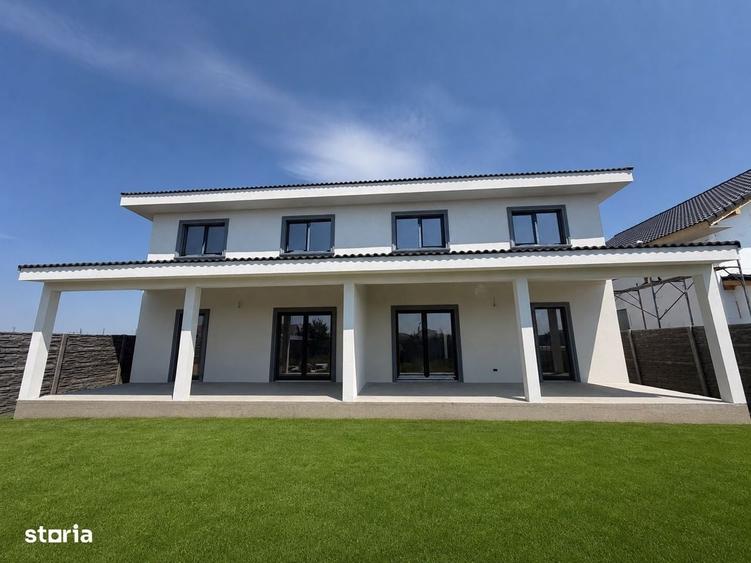 Casă cu 4 camere în Remetea Mare