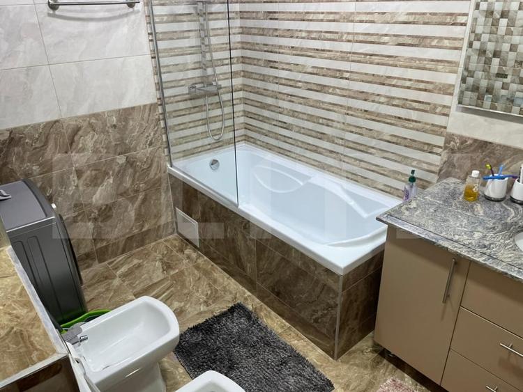 Apartament impecabil, 2 camere, 70 mp, in Tractorul - 10