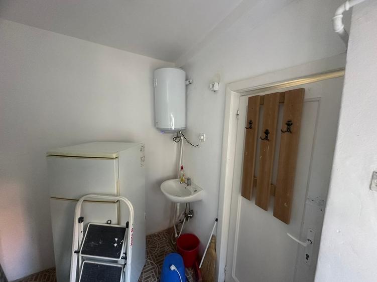 Garsoniera Bd. Dacia, bloc interbelic, risc 2, etajul 5, semimobilata - 10