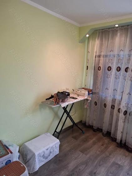 vind urgent garsoniera zona Vlaicu strada Ursului 24 600 euro neg. - 2