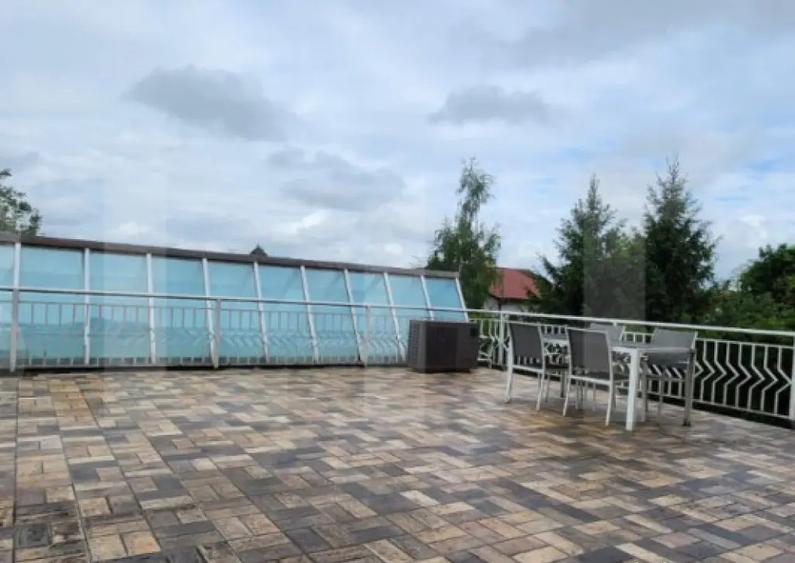 Casa la Platoul Cornesti cu 12 camere cu Piscina Interioara - 14