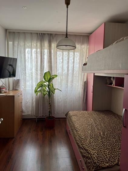 Apartament cu 3 camere decomandat în City Park Mall
