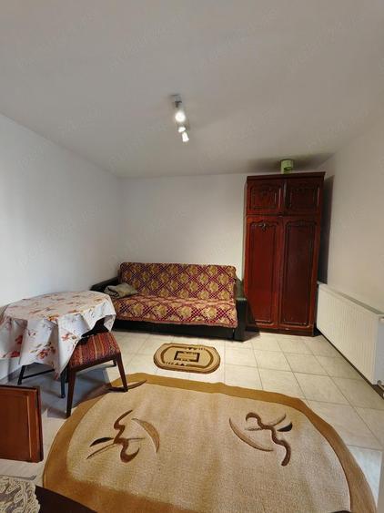 Proprietar Garsoniera 28mp, renovata, zona Coiciu (central), lini?tita 300 luna (tot inclus) - 4