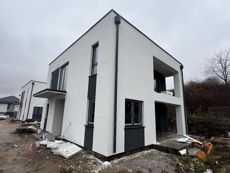 Casă individuală de vânzare – Luna de Sus, cartier rezidențial privat - 4