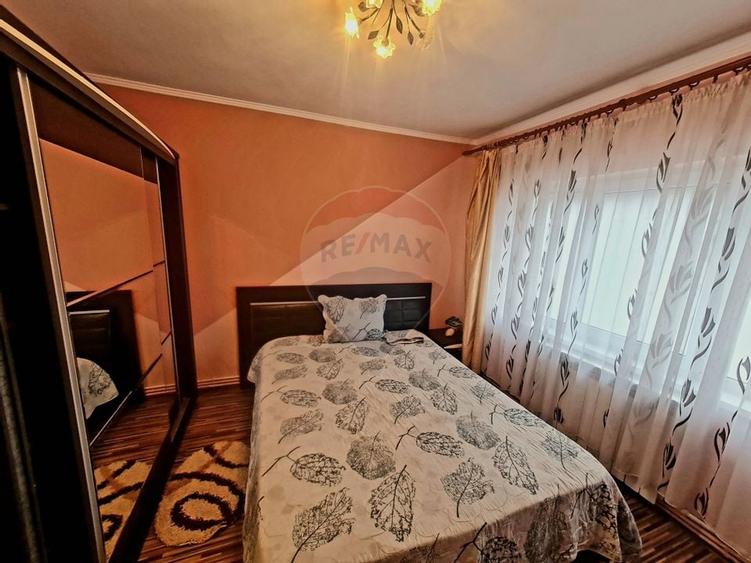 Apartament cu 2 camere de închiriat - 4