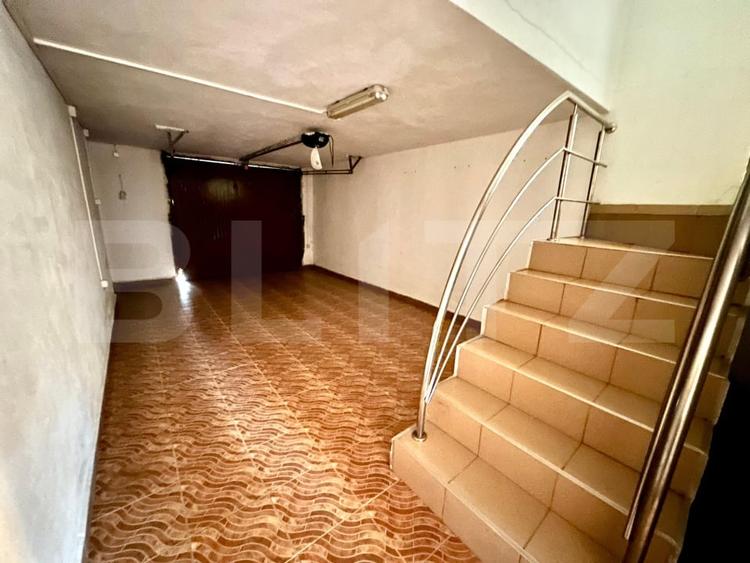 Casa individuala de vanzare - 3 dormitoare, garaj, subsol generos,terasa - 14