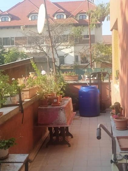 VAND PARTER+DEMISOL VILA + 416MP TEREN IN ZONA PARCUL CAROL-SOSEAUA VIILOR - 12