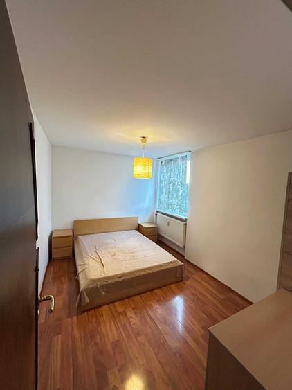 Proprietar _ vand apartament 2 camere _ Obregia _ Pasaj Europa Unita - 1