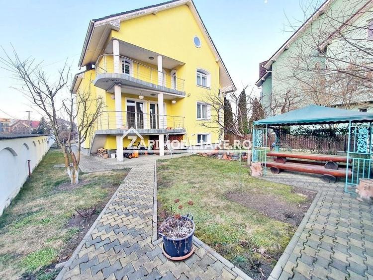 Casa 6 camere, 295 mp.utili, 1.000 mp teren, cartier Unirii - 1