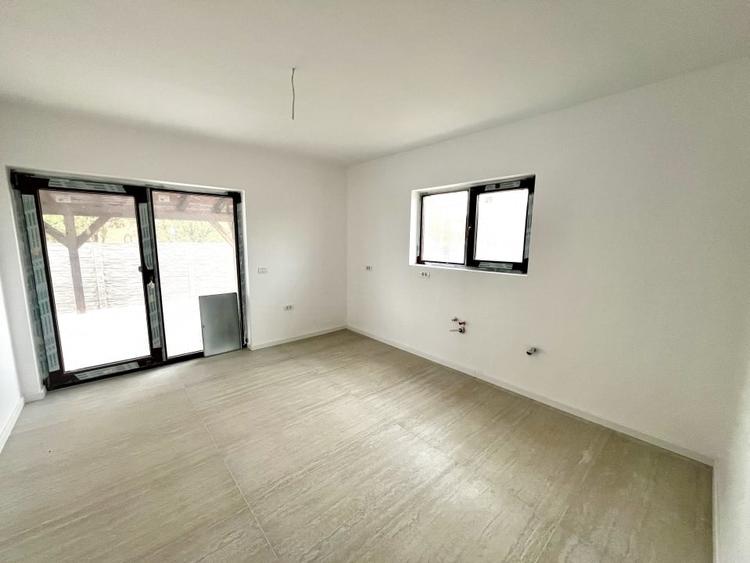 Finalizata, Casa Individuala, Asfalt - 4