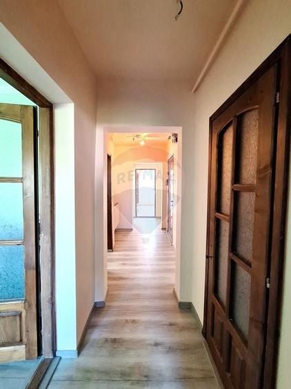 Apartament cu 3 camere de vanzare in zona Pod - 10