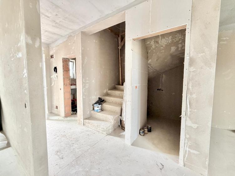 Duple cu 4 camere - Cartier asfaltat - Calitate premium - Mosnita - 10