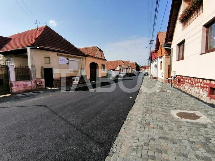 Comision 0% Casa de vanzare 4 camere 2 bai teren 266 mp Saliste Sibiu - 1