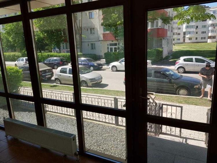 De inchiriat spatiu comercial - birouri - strada Traian - Vaslui - 5