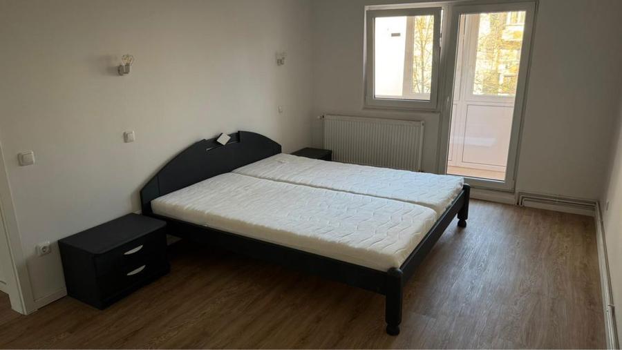 Inchiriez apartament cu 3 camere - 8