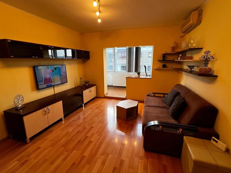 Vand apartament 2 camere spatios cu bucatarie mare –zona Confectii - 1